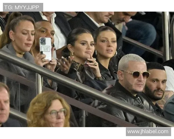 赛琳娜与足球巨星谁更具影响力和实力的全面对比分析