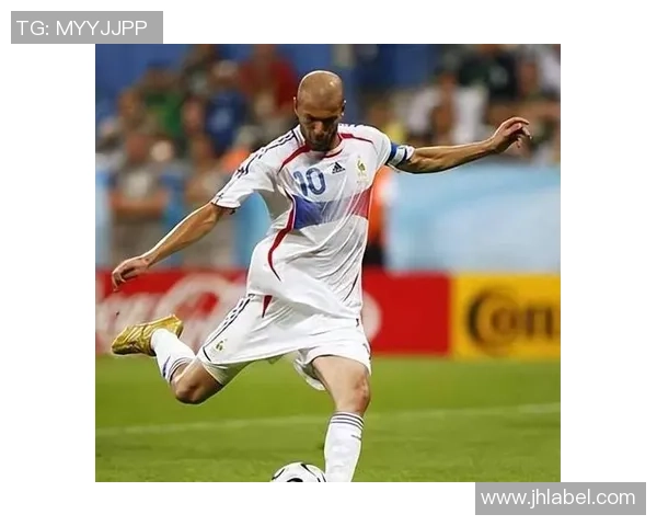 足球场上哪些球星真正称得上高手 他们的技术与影响力如何打破局限 足球场上哪些球星真正称得上高手 他们的技术与影响力如何打破局限