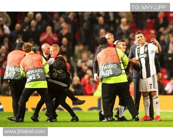 如何在看足球比赛时与球星合影并留下难忘瞬间的实用攻略 如何在看足球比赛时与球星合影并留下难忘瞬间的实用攻略