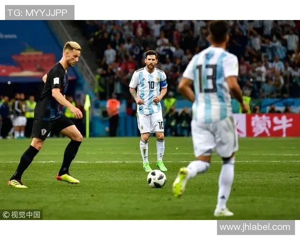 聚焦世界足球各大球队球星表现与荣耀时刻全景解析 聚焦世界足球各大球队球星表现与荣耀时刻全景解析