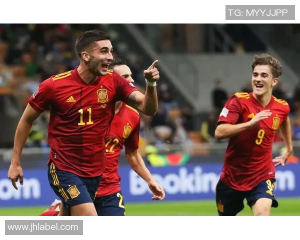 意大利足球名将伯努奇个人资料与职业生涯回顾